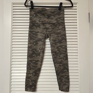 SPANX - Camo Stretchy Activewear Leggings